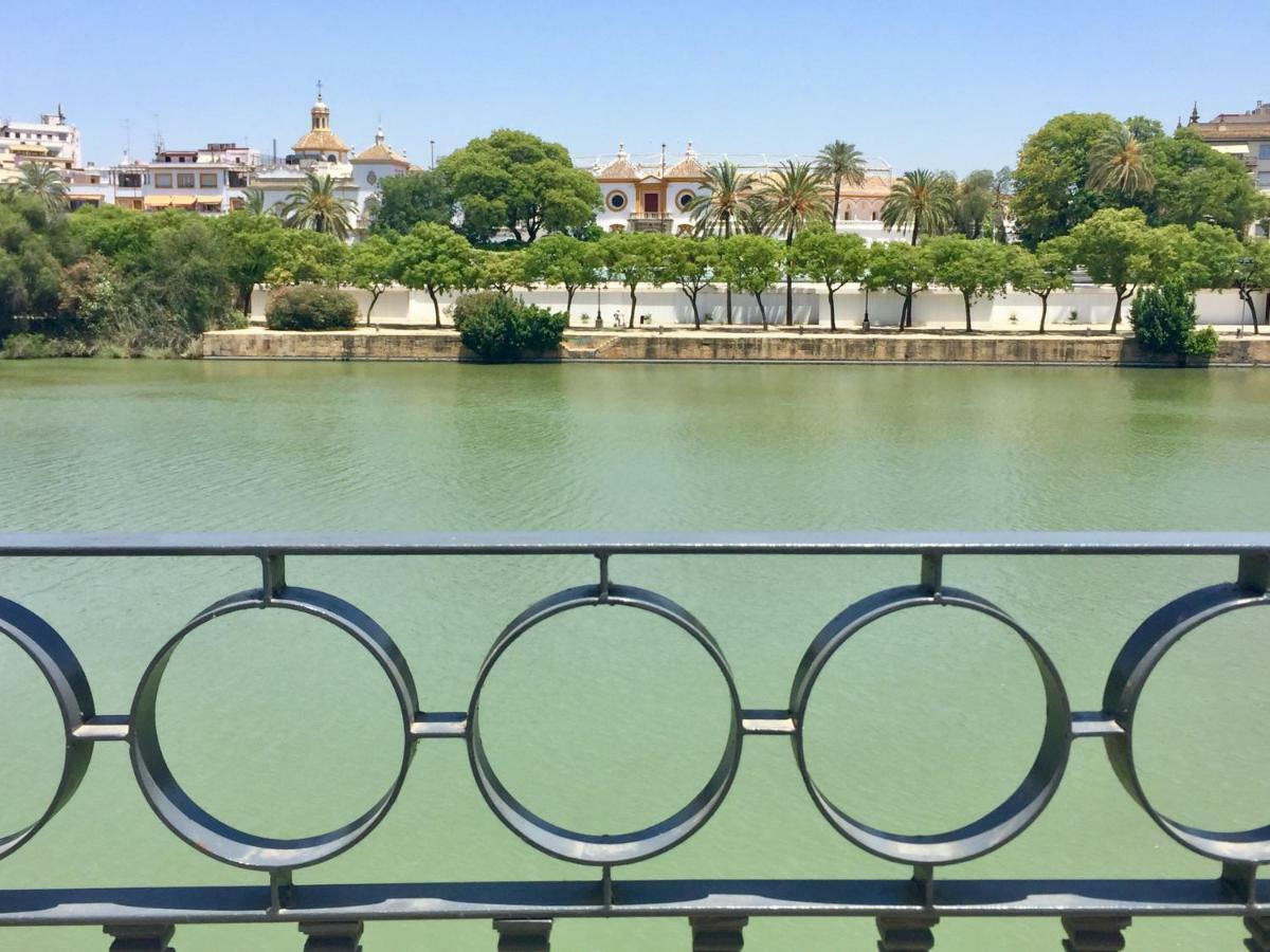 Betis A La Orilla Del Guadalquivir & Vistas A La Giralda Apartment Sevilla Bagian luar foto